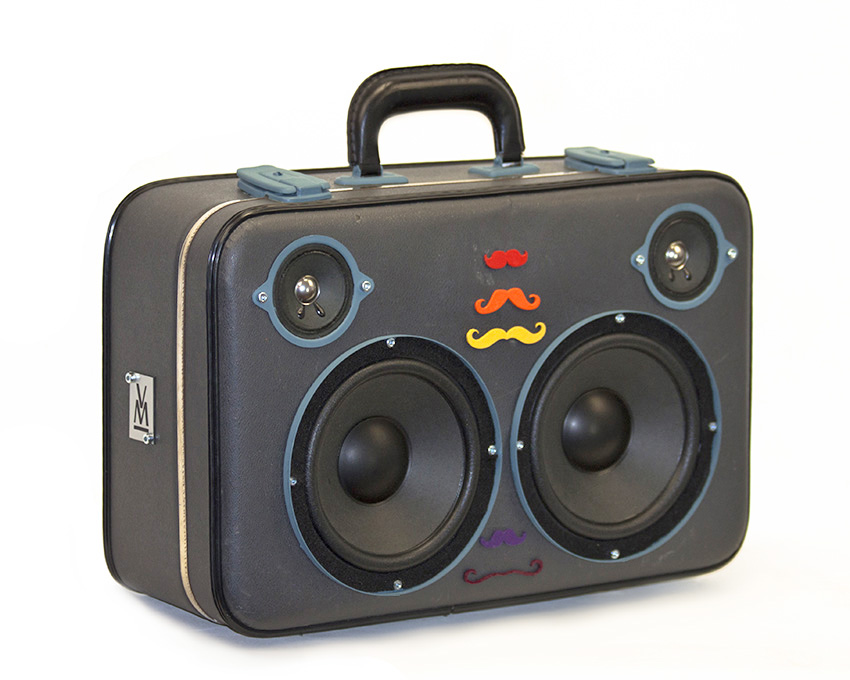 soundstache angle valise web